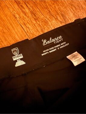 Noble Equestrian Balance Tight Leggings in Black
